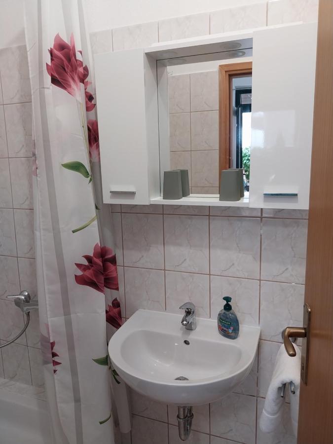 Apartamento Sobe Kraft 1 Živogošće Exterior foto